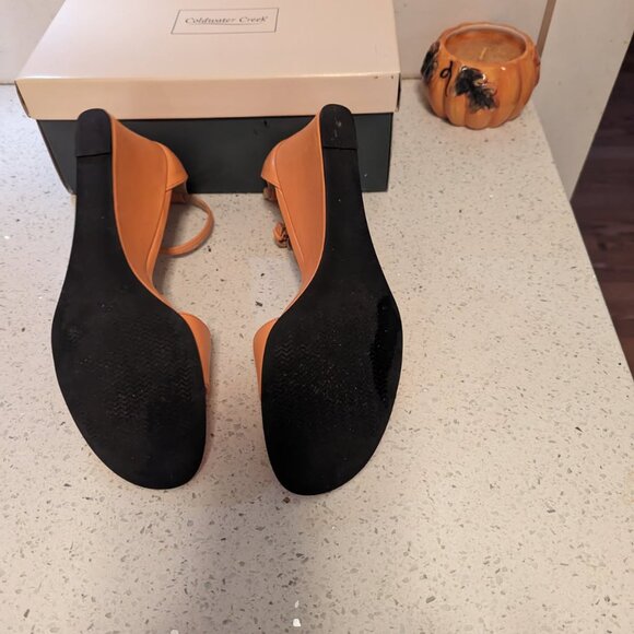 Shoes New in box Pretty Coldwater Creek light  orange size 8 1/2 medium - Picture 5 of 7